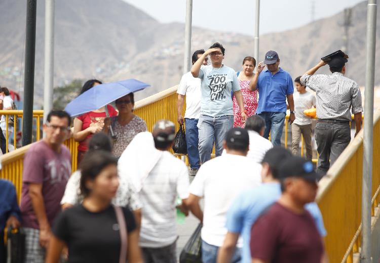 Pronostican una temperatura máxima de 30C en Lima para este lunes