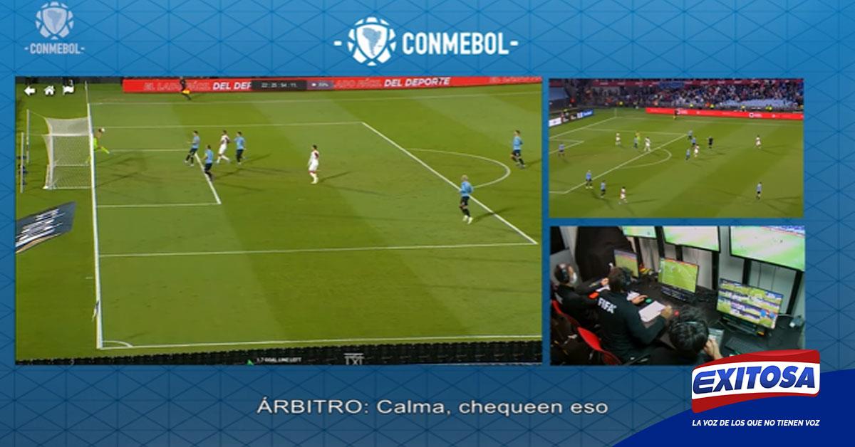 Conmebol publicó los videos VAR de la polémica jugada en el Uruguay vs