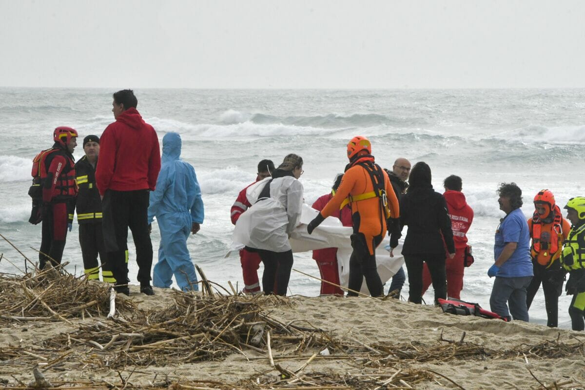 Aumentan A 86 Los Muertos En El Naufragio De Migrantes Frente A Costas