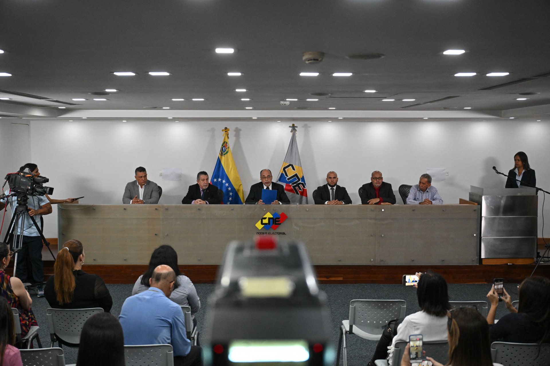 Renuncian Directivos Cercanos Al Chavismo Dentro Del Ente Electoral De