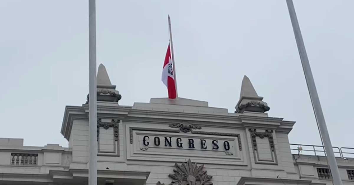 Fallecimiento De Hernando Guerra Garc A Izan La Bandera A Media Asta