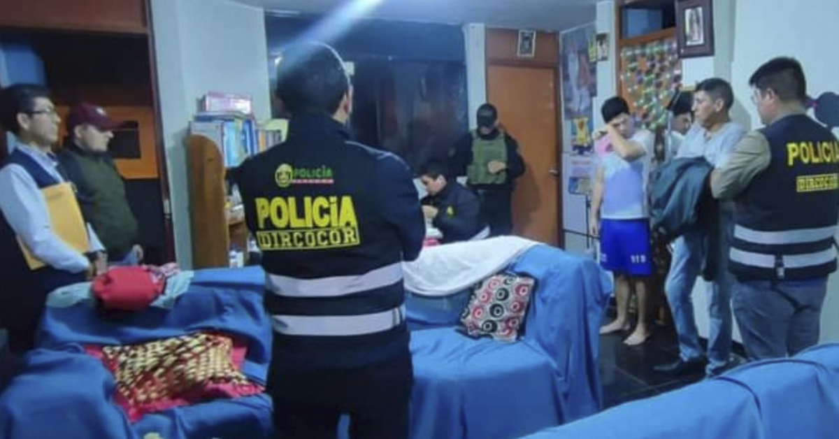 Indignante Dos policías fueron detenidos por cobrar coimas a cambio