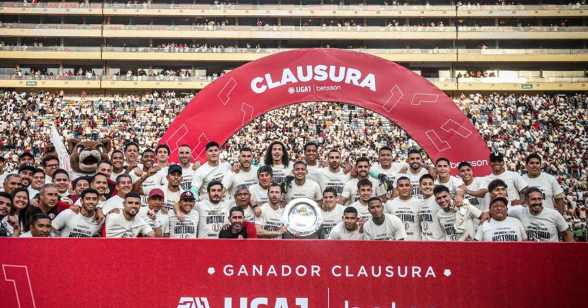 Universitario Sue A Con La As Celebraron Jorge Fossati Y Sus