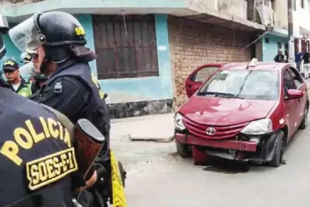 POLICIA-TAXISTA