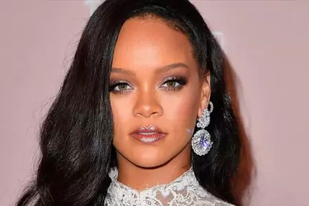 Rihanna-dona-5-mllns.-de-dlares-para-combatir-al-coronavirus