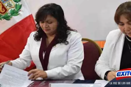 Congreso-rinde-homenaje-a-los-obstetras-del-Per-por-su-destacada-labor