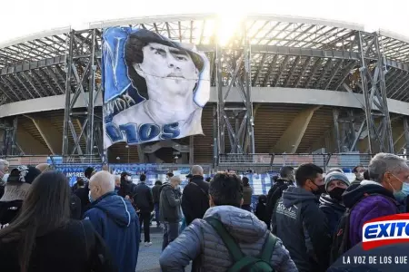Italia-Napoli-portar-una-camiseta-especial-en-honor-a-Maradona-en-el-duelo-ante