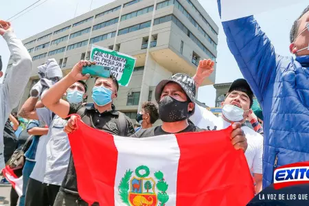 Con-vtores-y-cacerolazos-celebran-salida-de-Merino-en-mltiples-regiones-del-pa