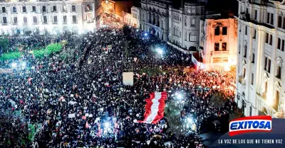 Se-vivi-masiva-movilizacin-en-rechazo-a-Merino-y-al-gabinete-Flores-Aroz