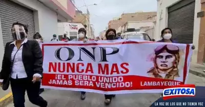 Chiclayo-Aportantes-de-la-ONP-protestaron-en-las-calles-para-exigir-aprobacin-d