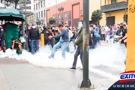 Disturbios-y-protestas-en-Lima-y-el-interior-del-pas-en-rechazo-a-Merino-y-la-v