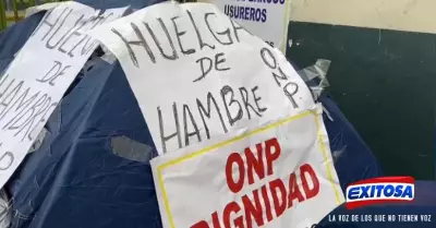 ONP-Aportantes-arman-carpas-y-realizan-huelga-de-hambre-en-exteriores-del-Congre