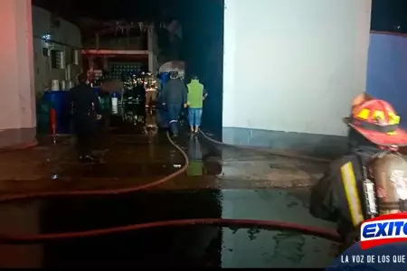 San-Miguel-Bomberos-logran-controlar-incendio-en-almacn-de-galones-de-alcohol
