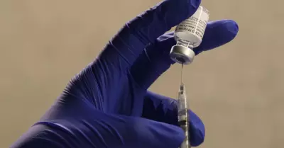 EMA-aprueba-la-vacuna-de-Pfizer-para-la-Unión-Europea