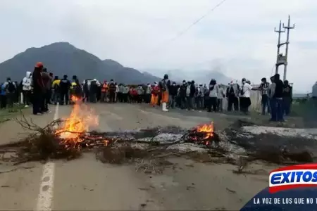 Lambayeque-Trabajadores-agrarios-bloquearon-carretera-Chiclayo-Chota