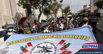 Arequipa-Msicos-realizan-sonora-marcha-de-protesta
