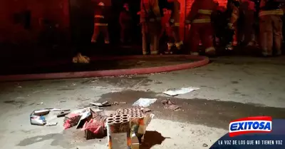 Depósito-se-incendia-tras-explosión-de-pirotécnicos-en-San-Juan-de-Lurigancho