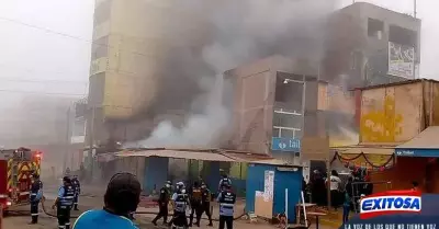 Ventanilla-Reportan-incendio-de-gran-magnitud-en-mercado-Villa-Pachactec