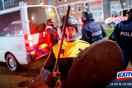 Segunda-noche-de-disturbios-por-protestas-contra-toque-de-queda-en-Holanda