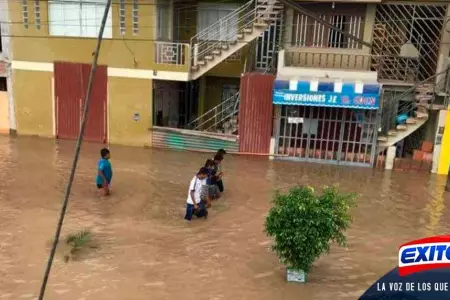 viviendas-inundadas-en-Chimbote