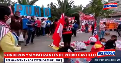 simpatizantes-de-Perú-Libre-realizan-plantón-frente-al-JNE
