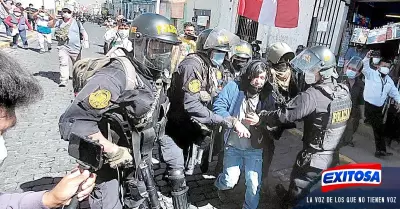 Policia-detuvo-a-simpatizantes-de-Per-Libre-en-protesta-de-Arequipa