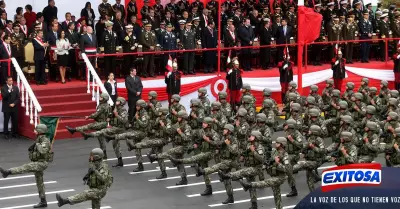 Exitosa-Parada-y-Desfile-Militar