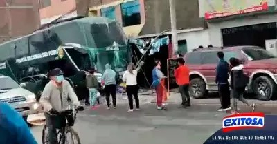 Exitosa-bus-policia-mujer-muerte