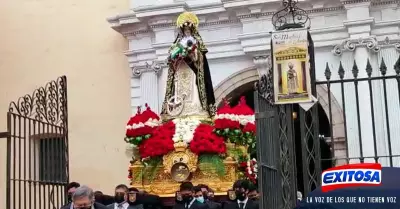 Exitosa-Santa-Rosa-de-Lima-procesion