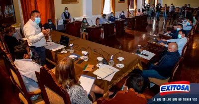 Exitosa-alcaldes-debaten-visita-presidencial