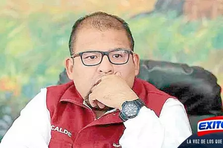 El-alcalde-provincial-Omar-Candia-Aguilar-estuvo-presente-durante-la-audiencia-v