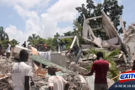 Exitosa-Hospitales-colapsados-tras-terremoto