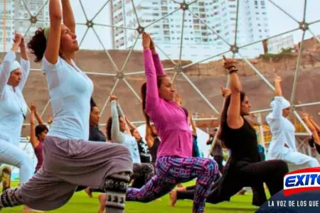 beneficios-de-practicar-yoga-Exitosa