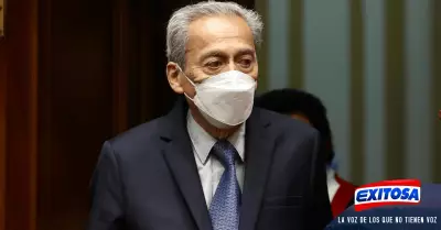 renuncia-Carlos-Gallardo-minedu-gobierno-Exitosa-noticias
