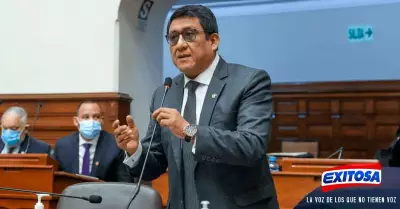 Exitosa-hector-ventura-ministro-carlos-gallardo-censura