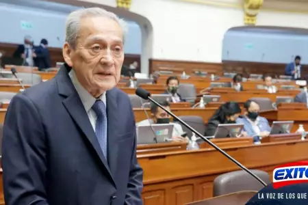 Carlos-Gallardo-ministro-de-Educacin-Exitosa