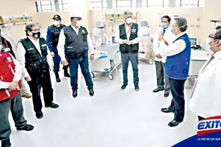 Expresidente-Sagasti-y-otras-autoridades-entregaron-obra-solo-para-la-foto-en-ma