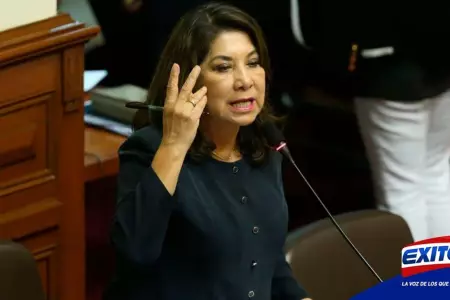 Martha-Chávez-a-Mirtha-Vásquez