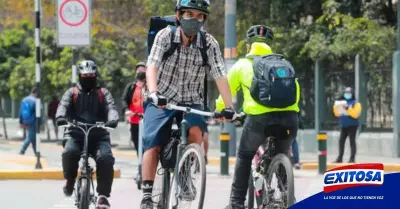 Polici?a-multas-ciclistas-infractores-reglamento-del-tra?nsito-Exitosa