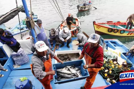 pescadores-artesanales-ministro-de-la-Producción-paro-nacional-Exitosa
