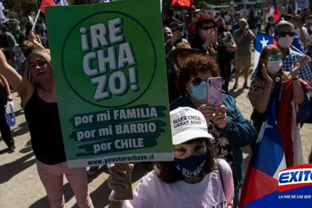 Chile-manifiestan-rechazo-Constitucin-Exitosa