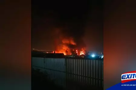 incendio-Puente-Piedra-bomberos-Exitosa