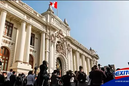 periodistas-congreso-hall-pasos-perdidos-ingreso-Exitosa