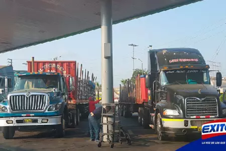 Exitosa-Noticias-Camiones-Combustibles