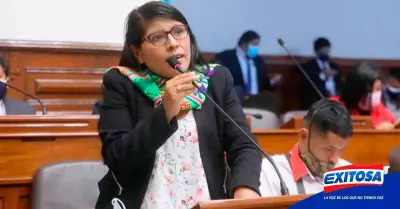 Margot-Palacios-sesion-del-Pleno-Congreso-Willy-Huerta-censura-Exitosa