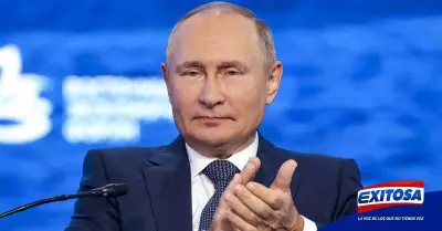 Vladimir-Putin-Carlos-III-trono-Exitosa