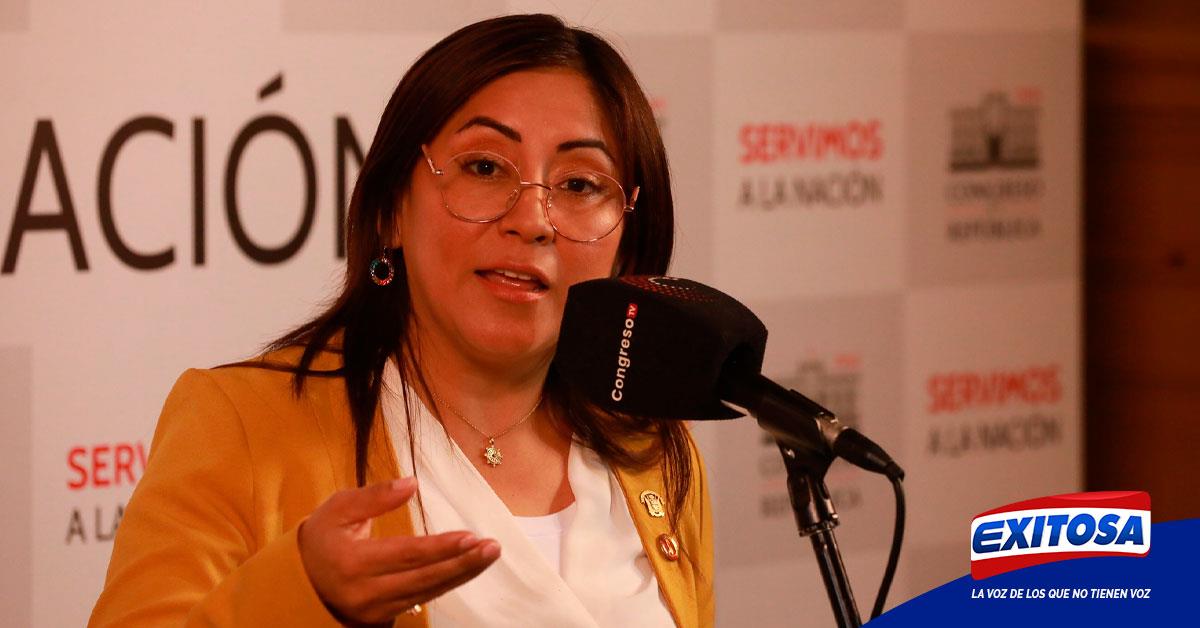 Kelly Portalatino Ávalos Es La Nueva Titular Del Ministerio De Salud ...