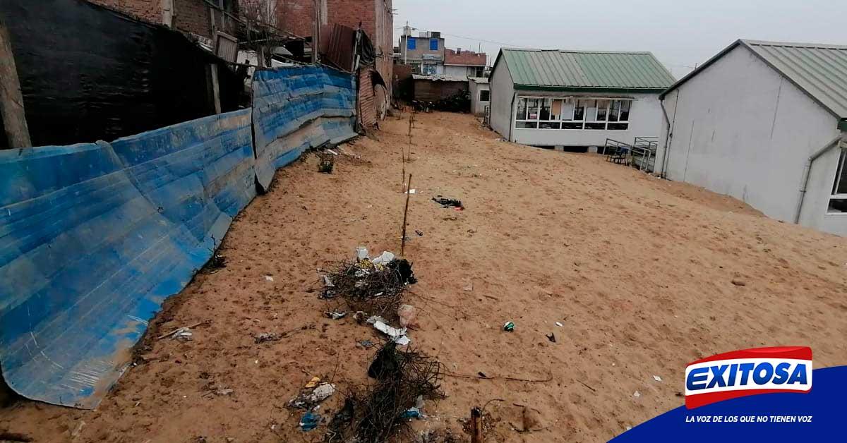 Trujillo Alumnos Quedan Heridos Tras Caída De Baldosas En Colegio