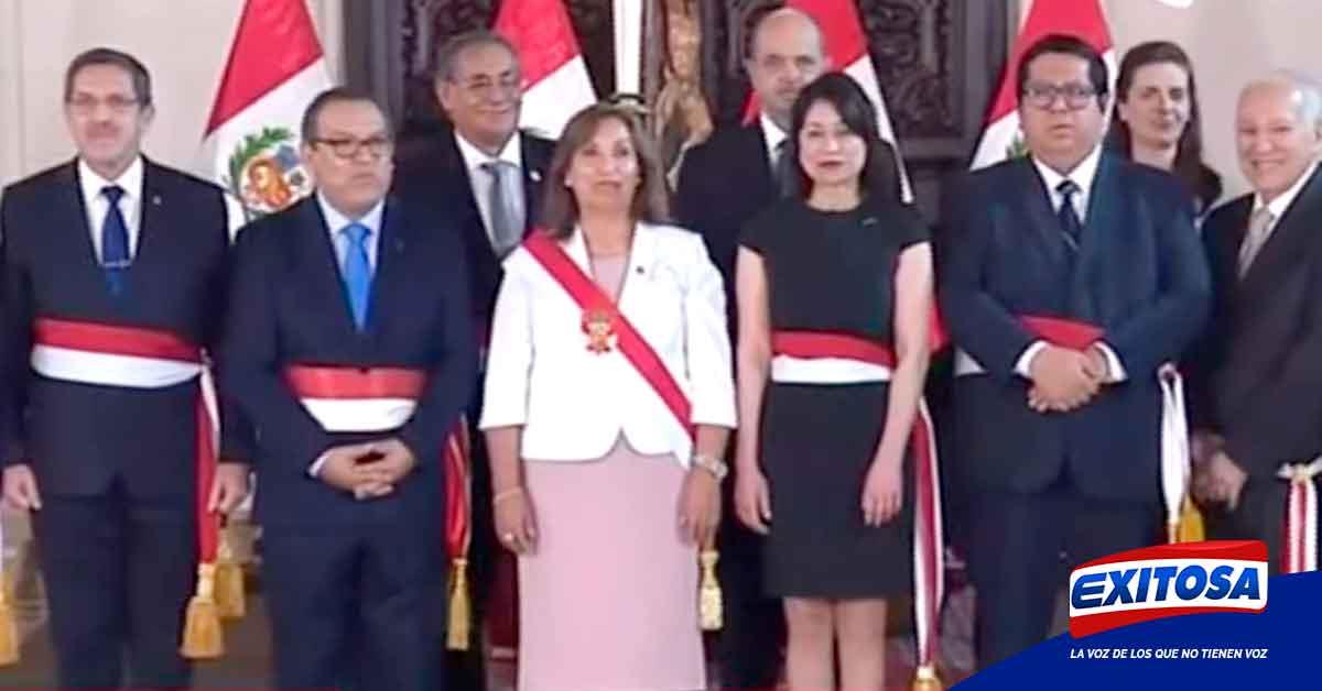 Dina Boluarte tomó juramento a su nuevo Ministerial, liderado por Luis Alberto Otárola