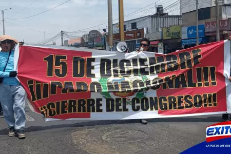 Exitosa-ciudadanos-en-Chimbote-piden-el-cierre-del-congreso